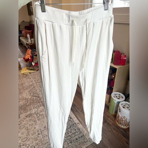 Cozy Earth Bamboo Jogger cream white stretchy knit lounge pajamas soft spring M - Picture 10 of 14